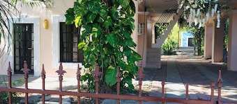 Hostal y Camping Villa Mercedes