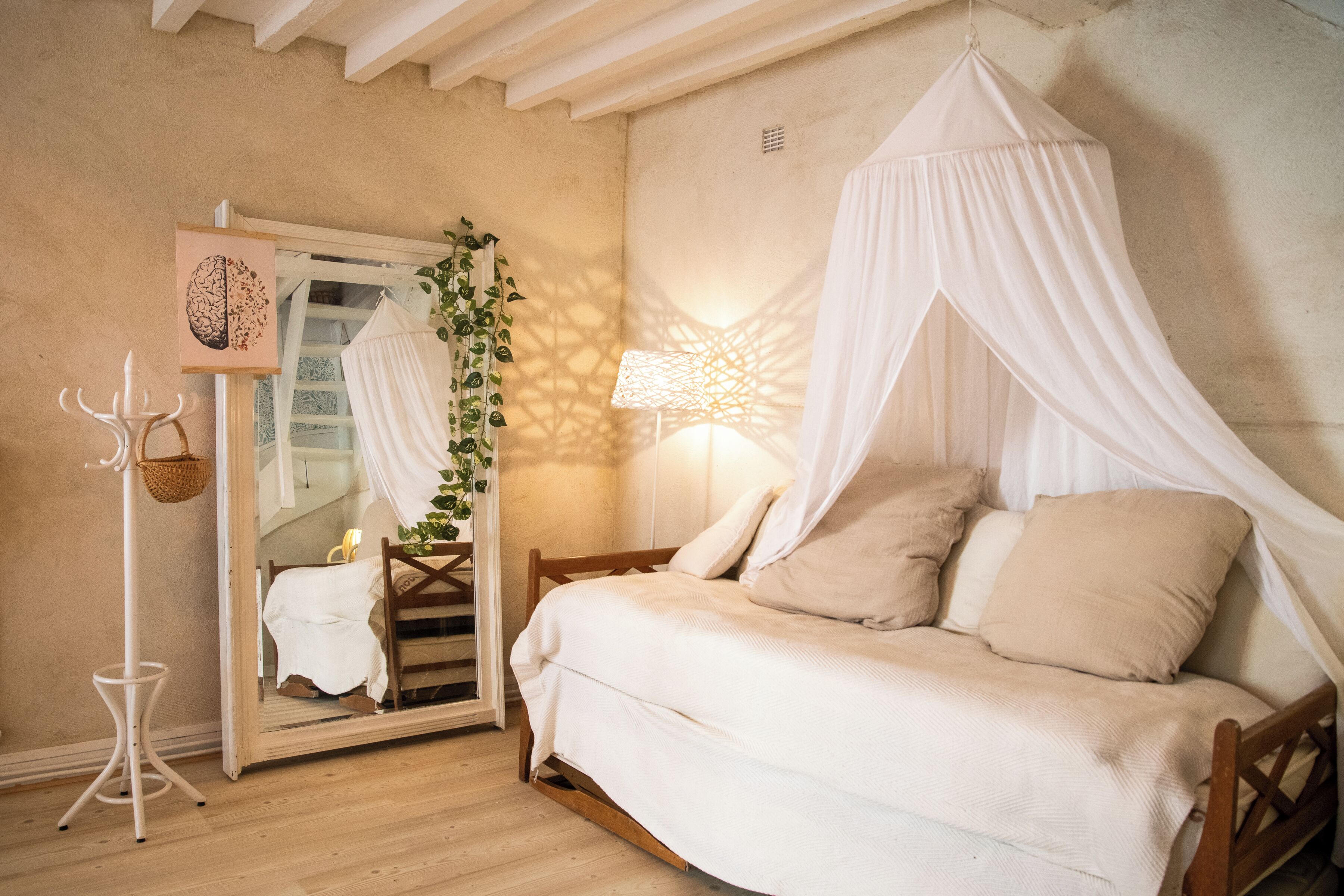 2 Schlafzimmer, Schreibtisch, Bügeleisen/Bügelbrett, Reisekinderbett