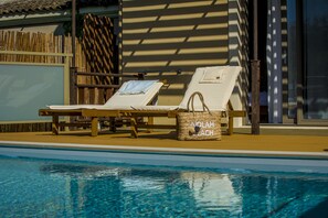 Outdoor pool - villa Spiretos (ΚΕΡΚΥΡΑ)