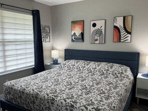 1 habitación, tabla de planchar con plancha, wifi gratis y ropa de cama 