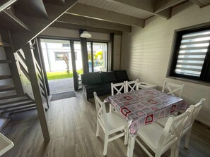 House | Living room - Holiday Homes Near the Beach, Sauna, Jacuzzi (Ustronie Morskie)