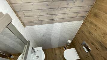 House | Bilik Mandi
