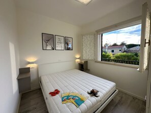 Vila, 2 quartos, sacada, vista para o jardim | 3 quartos