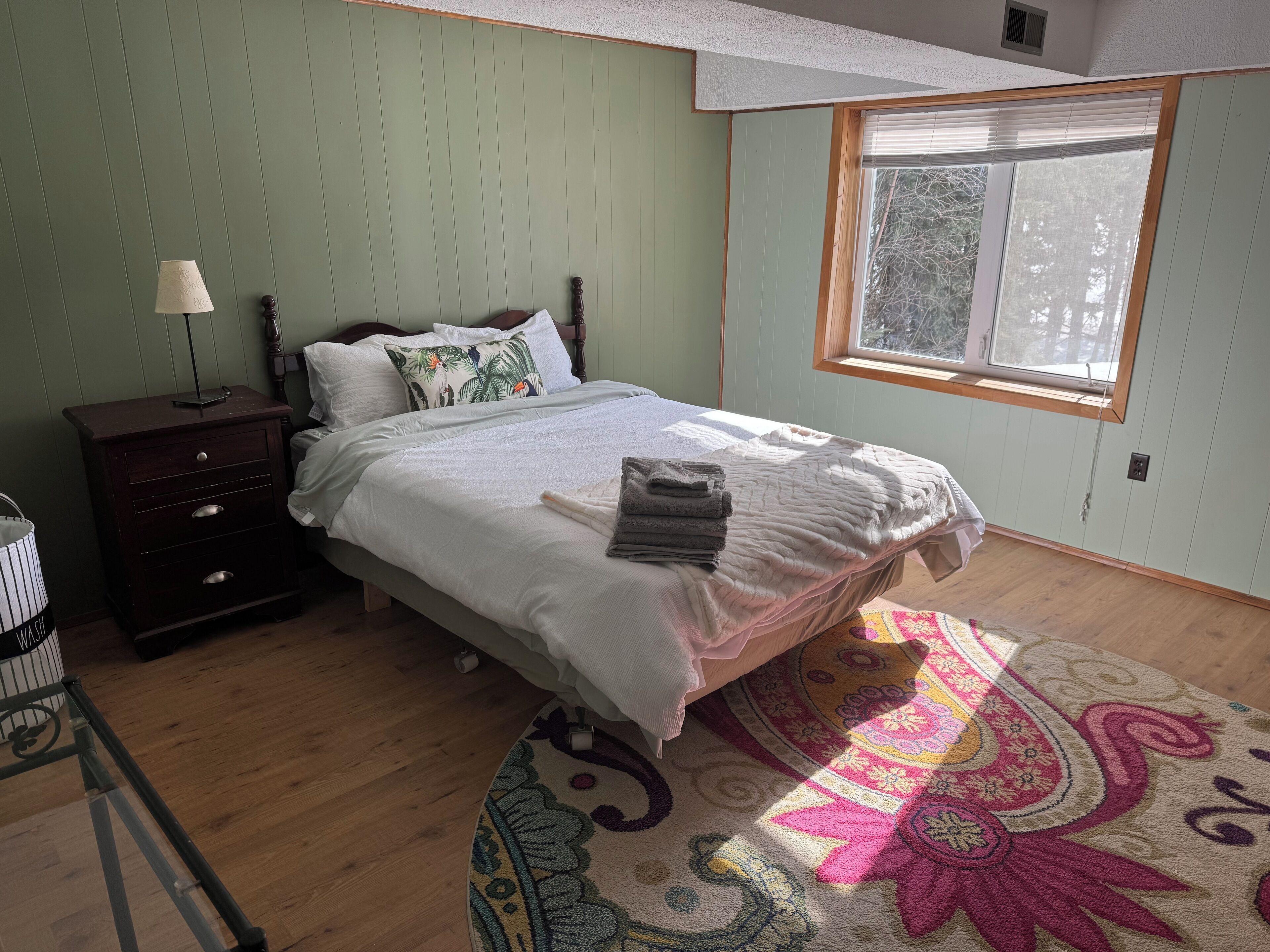 2 bedrooms, WiFi, bed sheets