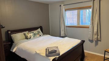 2 bedrooms, WiFi, bed sheets