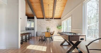 Lakeview 4BR Townhome | Walk to Beach + Private Pier