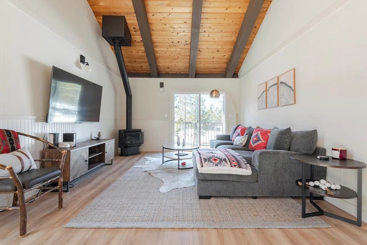 Smart-TV, peis, fotballspill og bøker