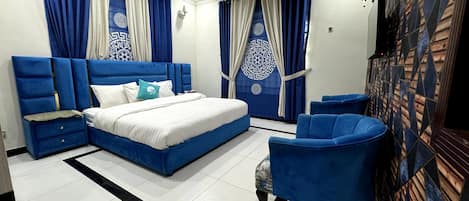 9 Schlafzimmer, Bügeleisen/Bügelbrett, WLAN, Bettwäsche