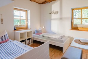 2 bedrooms, WiFi, bed sheets - Vacation apartment half-timbered house "Westen unten" - Bauernhof Hopp (Fehmarn)