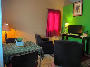 Interior - Cozy 1-bedroom apartment with WiFi, AC in charming San Salvador (San Salvador)