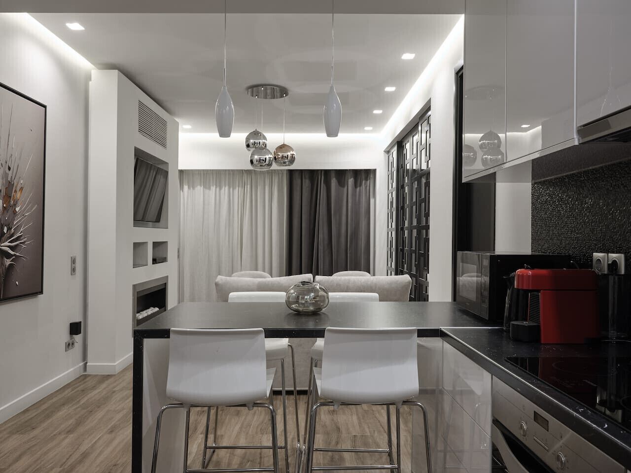 Kühlschrank, Mikrowelle, Ofen, Herdplatte