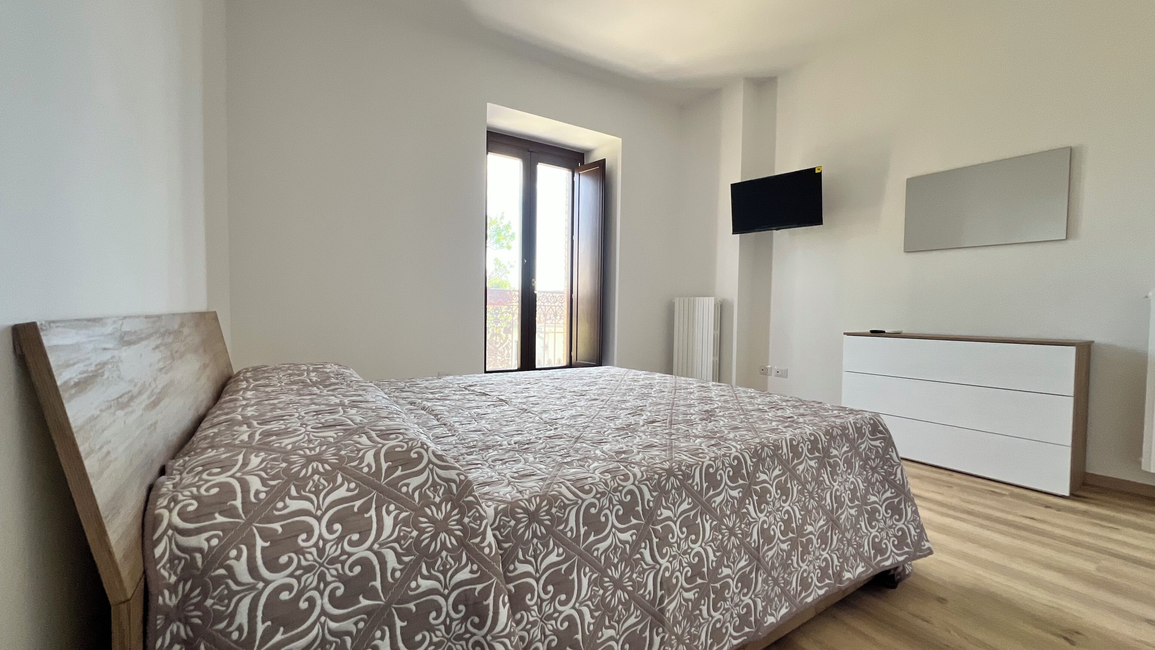 1 camera, ferro/asse da stiro, Wi-Fi, lenzuola