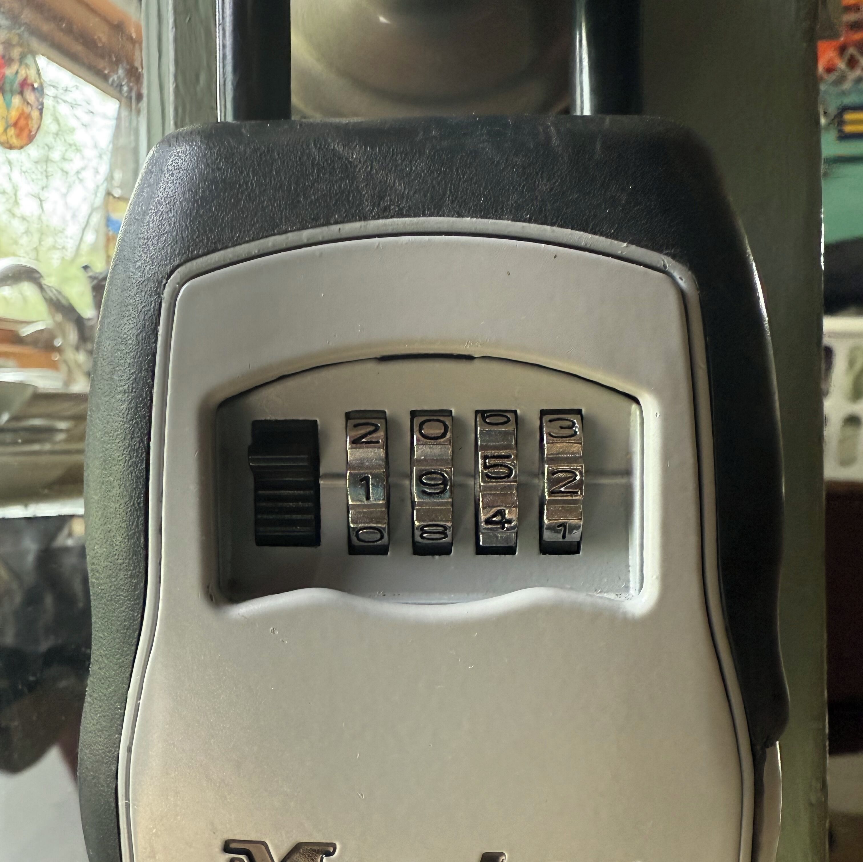 Un clavier doté des chiffres de 0 à 9 et de quelques touches de fonction.