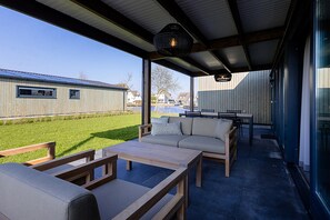 Balcony - Waterfront Retreat, Friesland (Delfstrahuizen)