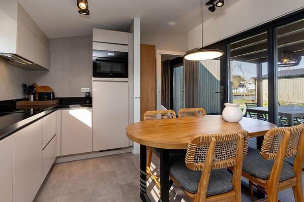 House | Dining