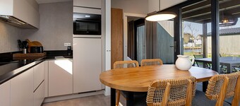 Waterfront Retreat, Friesland