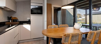 Waterfront Retreat, Friesland
