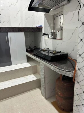 Private kitchen - Rumi HomeStays (Bhubaneswar)