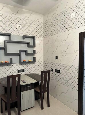 Dining - Rumi HomeStays (Bhubaneswar)