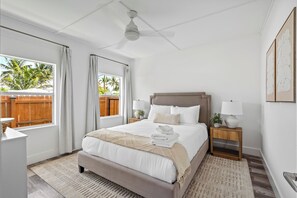 3 chambres, bureau, fer et planche à repasser, lit parapluie