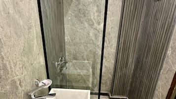 Quadruple Room | Free minibar items, in-room safe, laptop workspace, blackout drapes