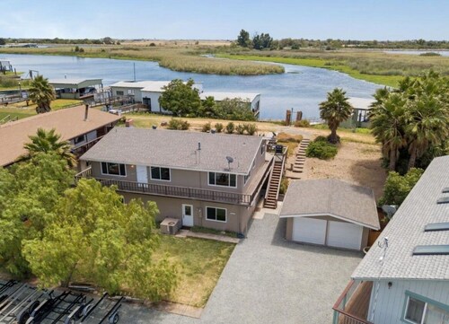 Welcome to Marina House