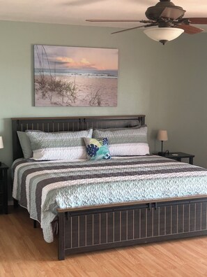 3 habitaciones, escritorio, tabla de planchar con plancha y wifi gratis