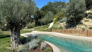 Pool - Farmhouse with pool in the hills 5 km from Cupra Marittima. (Massignano)