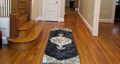 Beautiful Home Away from Home: Spacious 5-bedroom house in Washington DC.