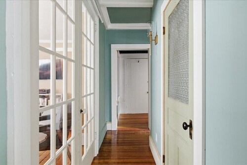 Charming 2-bedroom bed & breakfast in welcoming Vergennes with WiFi, AC