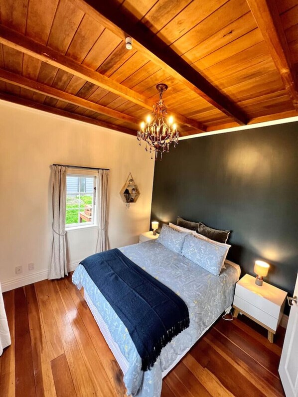 2 bedrooms, desk, iron/ironing board, travel cot