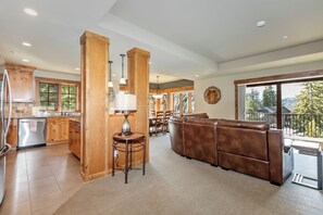 TV connectée, cheminée