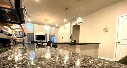 Charming 3-bedroom villa with WiFi and AC in marvelous Raleigh