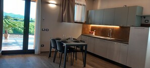 Departamento, vista al viñedo | Área de sala de estar