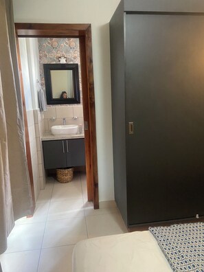 2 habitaciones, wifi y ropa de cama