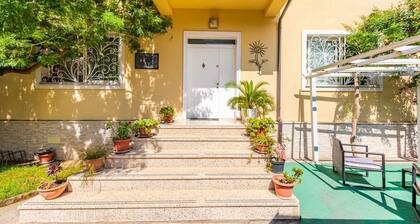 Guesthouse `Hapa të Lehtë` - Room 3 - Pro Bono by PikHost