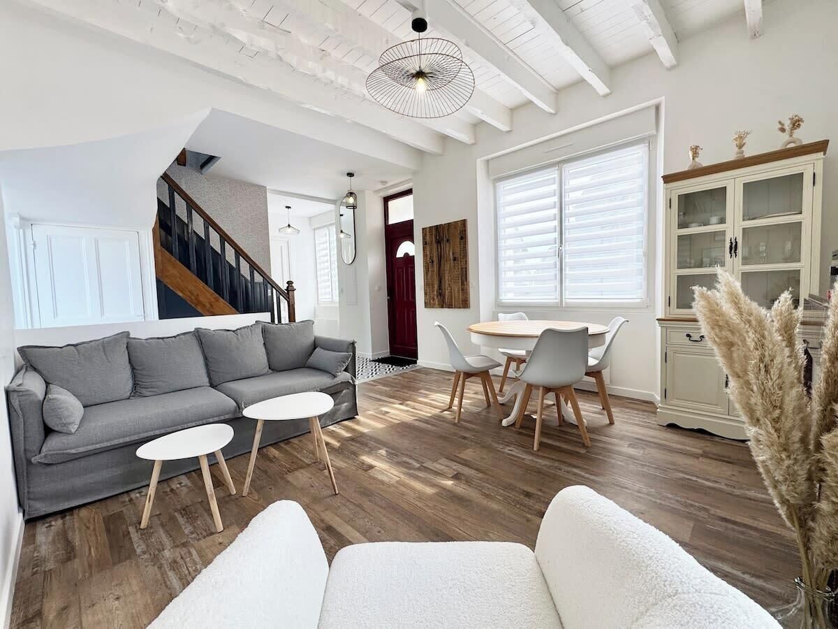 Televisie en een open haard