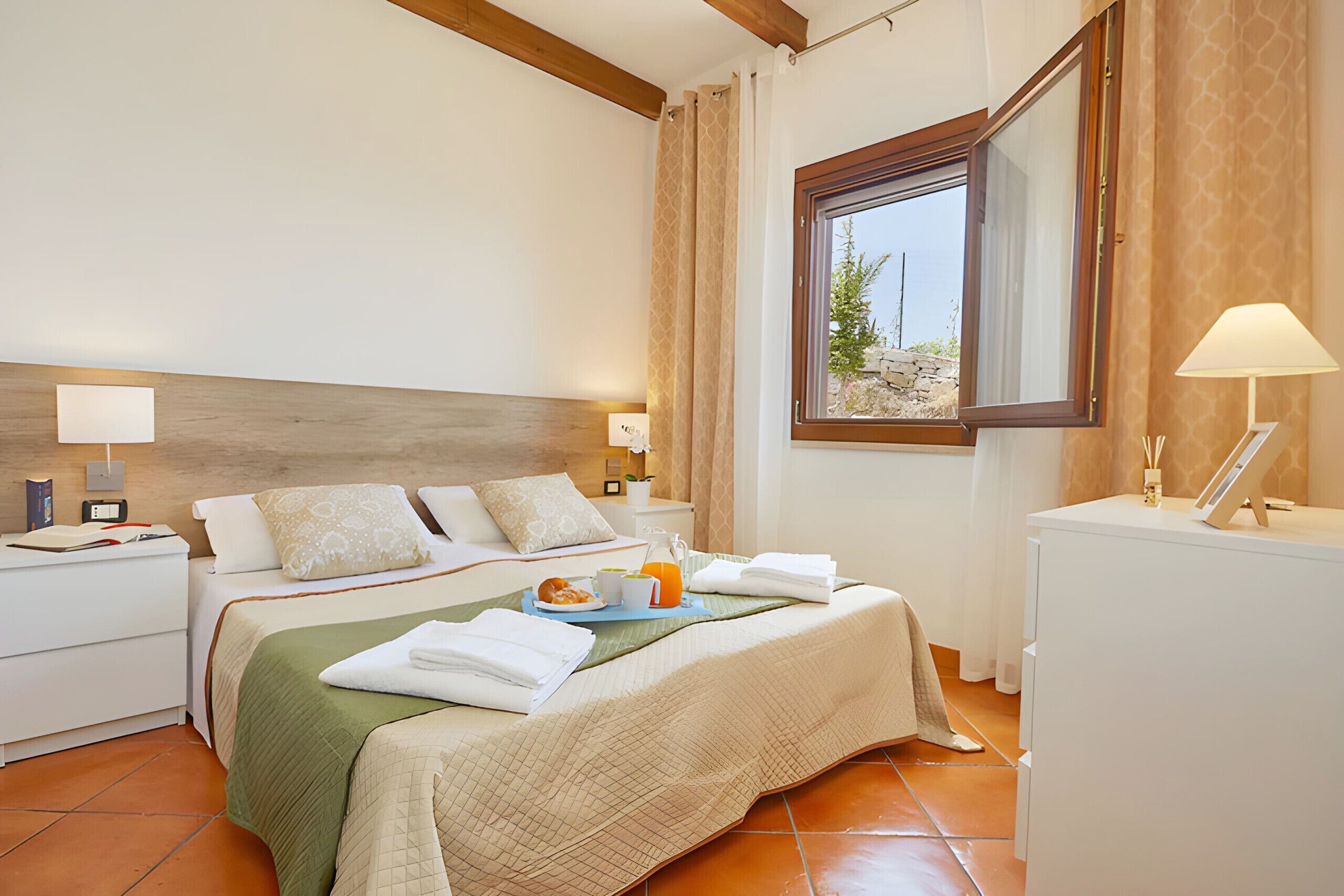 Bügeleisen/Bügelbrett, kostenloses WLAN, Bettwäsche