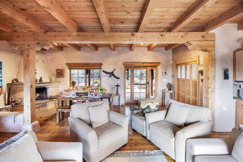 Serene Historic Santa Fe: Sunset Views