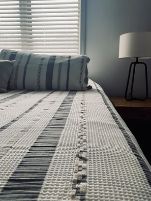5 bedrooms, free WiFi, bed sheets