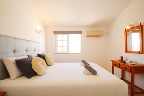 2 chambres, fer et planche à repasser, accès au Wi-Fi (inclus)
