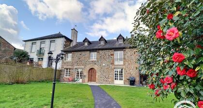 La Maison Camélia - SAINT SYMPHORIEN