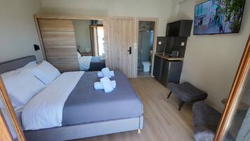 客房, 露台, 城市景 | 私人廚房 | 電熱水壺、多士爐