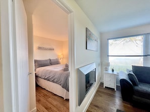 2 habitaciones, escritorio, tabla de planchar con plancha y wifi gratis