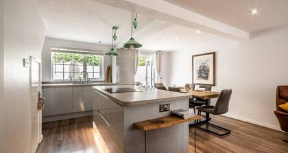 Elegant Cottage For 5 /Patio & Parking - River Exe