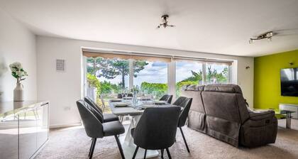 2 BR Seaside Flat/ Parks 2 - Garden & Ocean Views