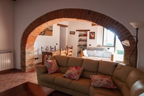 TV - Villa Bea by MMega (Pian di Marte)