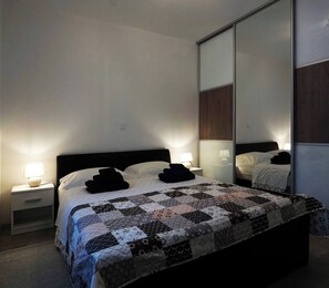 2 soverom, strykejern/-brett, wi-fi (inkludert) og sengetøy