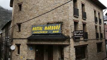 Fachada del alojamiento