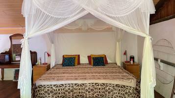 3 bedrooms, bed sheets